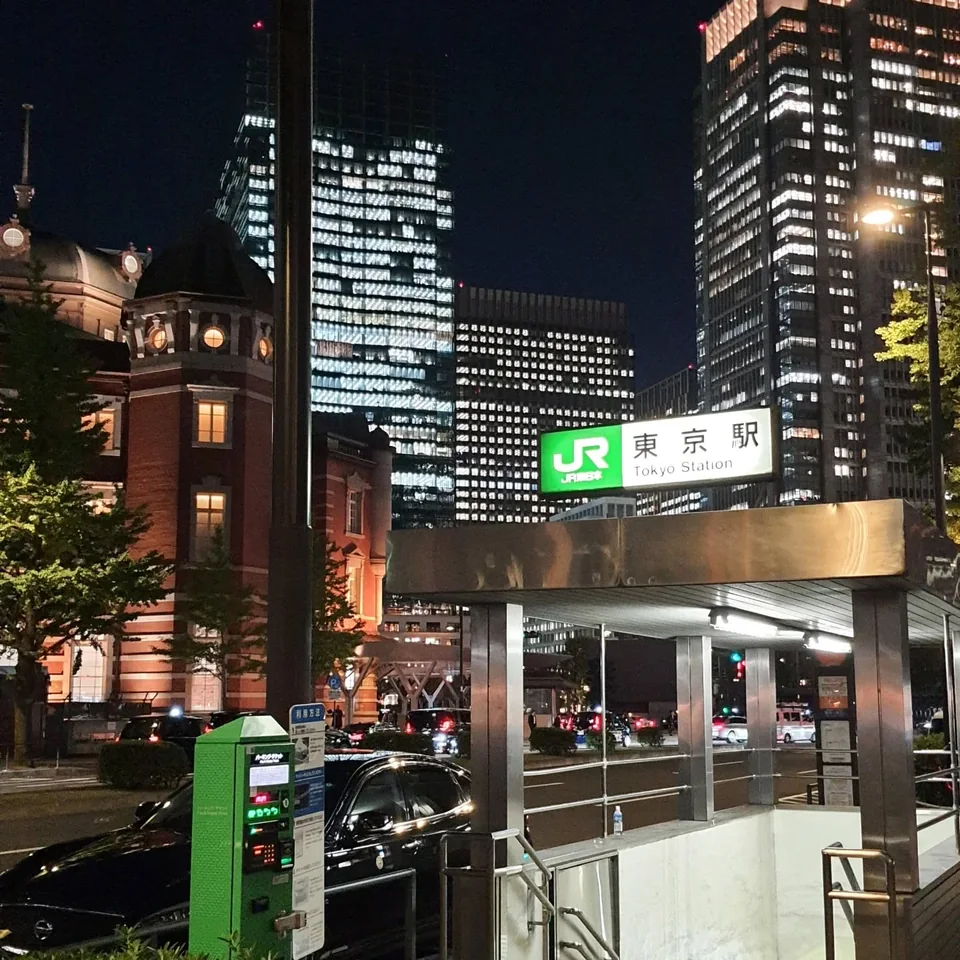 東京車站夜景，原貼文第 3 張照片
