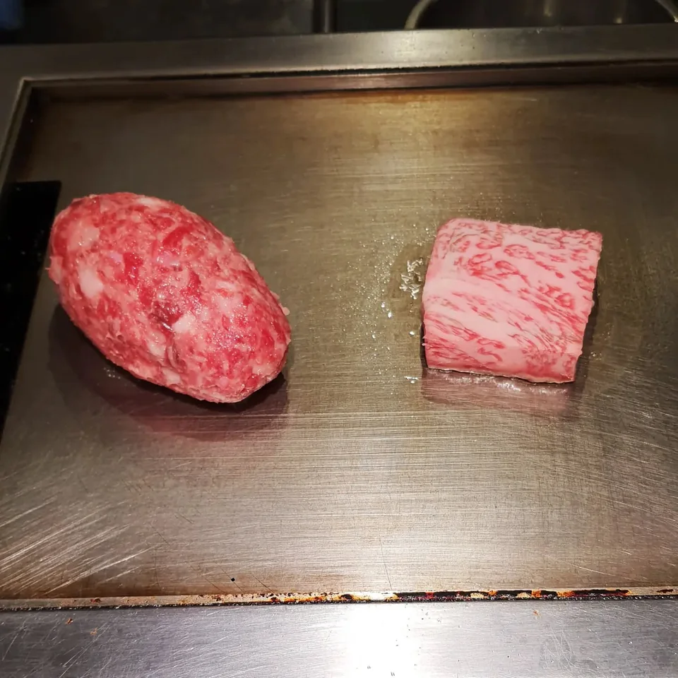 和牛與漢堡肉套餐，原貼文第 2 張照片