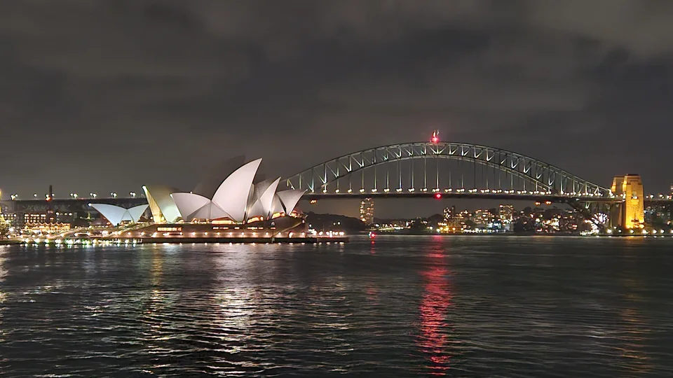 麥覺理夫人石椅海角遠眺歌劇院與海港大橋璀璨夜景